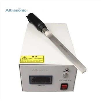 Tallador ultrasònic de fulla de titani de 28 kHz per a formatge o pastís congelat